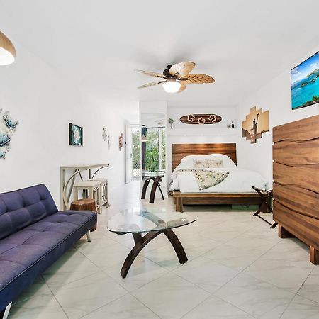Downtown Hawaiian Theme Condo With Hot Tub, Pool & Beach - Kona Islander Inn Каилуа-Кона Экстерьер фото