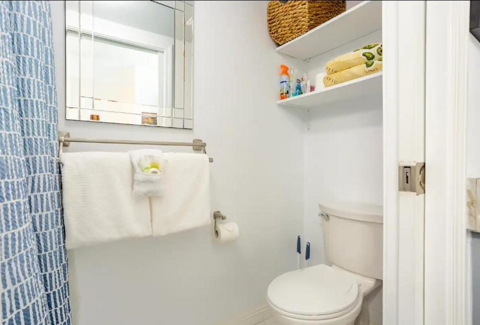 Downtown Hawaiian Theme Condo With Hot Tub, Pool & Beach - Kona Islander Inn Каилуа-Кона Экстерьер фото